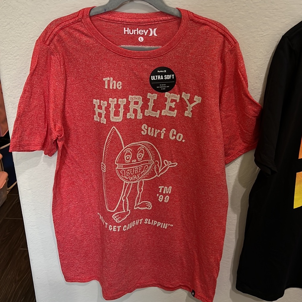 Hurley BNWT 2 tee bundle - Picture 3 of 5